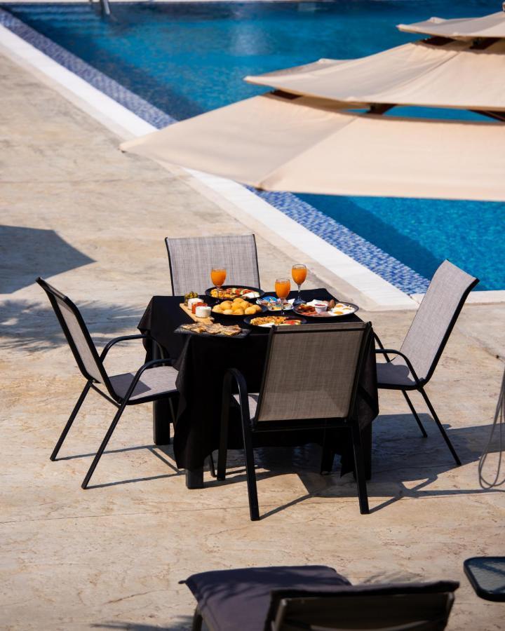 Hotel Divine Garden Ulcinj Exterior foto